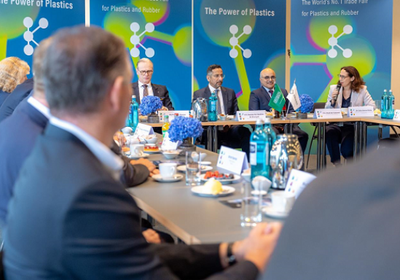 السعودية تحث المستثمرين على الاستفادة من فرص الصناعات الكيماوية