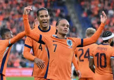 فوز سهل لهولندا على فنلندا يقربها من التأهل لكأس العالم