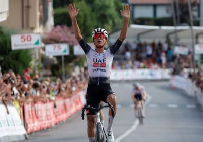 الإمارات للدراجات يحرز المركز الأول في سباق "فالدانغو أوروبا"