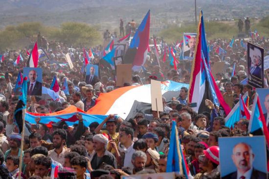 حشود الجنوب في ذكرى ثورة أكتوبر.. تجديد للتفويض الشعبي للمجلس الانتقالي