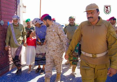 قيادات دفاع شبوة تزور منزل الشهيد السليماني وتلتقي أسرته