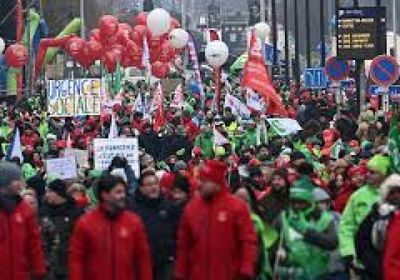 تظاهرة حاشدة في بروكسل احتجاجًا على خطط التقشف