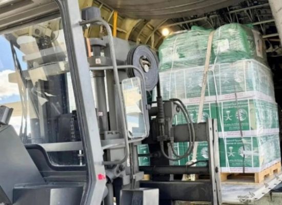 السعودية: وصول الطائرة الـ68 لإغاثة الشعب الفلسطيني في غزة