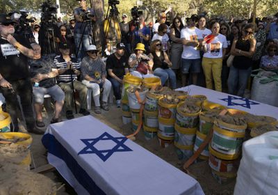 جثث الرهائن الإسرائيليين تصل الطب الشرعي بتل أبيب