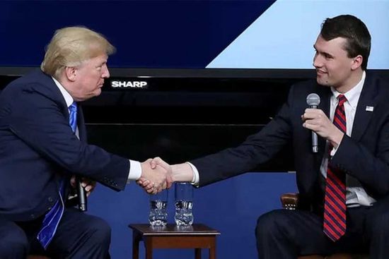 ترامب يكرّم الراحل تشارلي كيرك بالميدالية الرئاسية للحرية