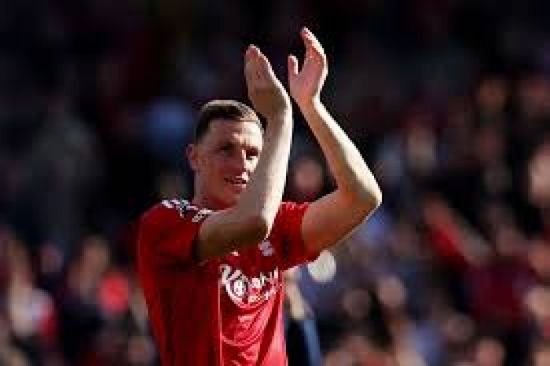 وود قائد نيوزيلندا يعود لفورست المتعثر بإصابة في الركبة