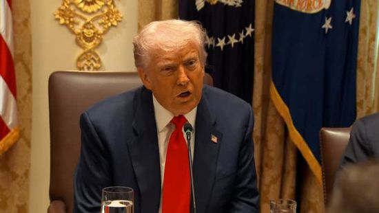 ترامب يطالب حماس بنزع سلاحها