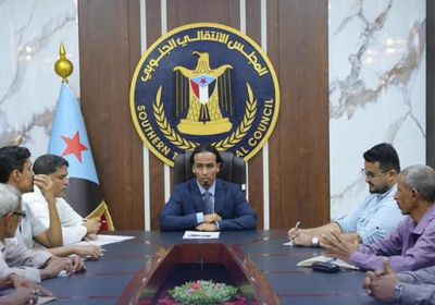 انتقالي عدن يثمن الروح الوطنية للجماهير في احتفالات ثورة أكتوبر