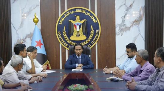 انتقالي عدن يثمن الروح الوطنية للجماهير في احتفالات ثورة أكتوبر