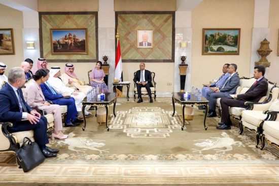 رئيس الوزراء يتعهد بمواصلة الإصلاحات الاقتصادية والإدارية