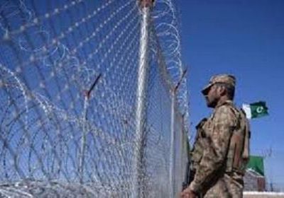 مقتل 7 جنود باكستانيين في هجوم انتحاري قرب الحدود الأفغانية