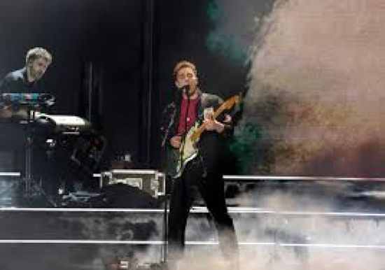 المغني سام فندر يفوز بجائزة ميركوري عن ألبوم بيبول ووتشينج