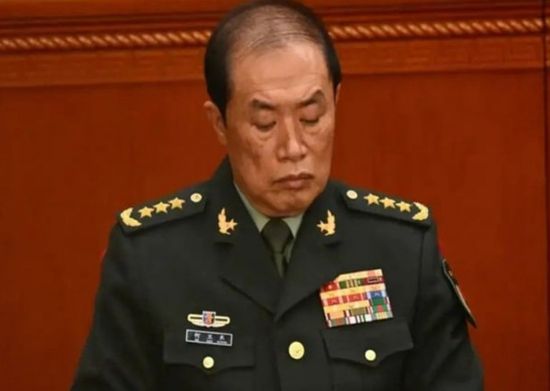 "بتهم فساد".. الدفاع الصينية تعلن إقالة المسؤول الثالث في الجيش