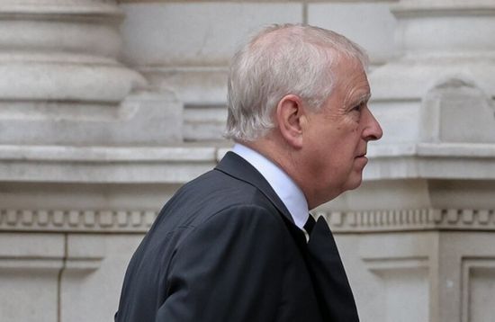 الأمير البريطاني آندرو يتخلى عن لقب دوق يورك