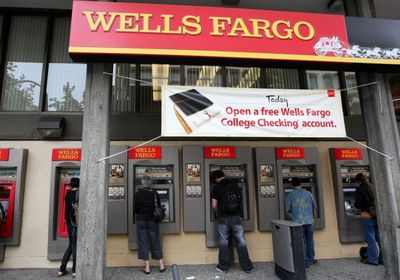"ويلز فارجو" يرفع مستهدف الربحية بعد زيادة الإيرادات