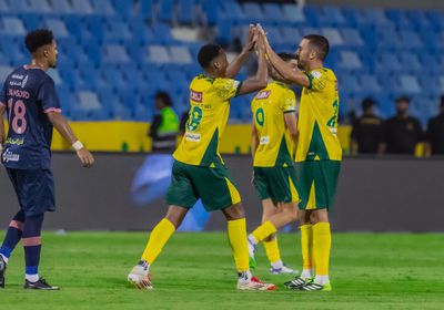 ثلاثية كينج تقود الخليج للفوز على الرياض بدوري السعودية