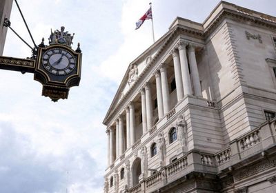 لجنة السياسة النقدية في إنجلترا يحذر من "هبوط حاد"