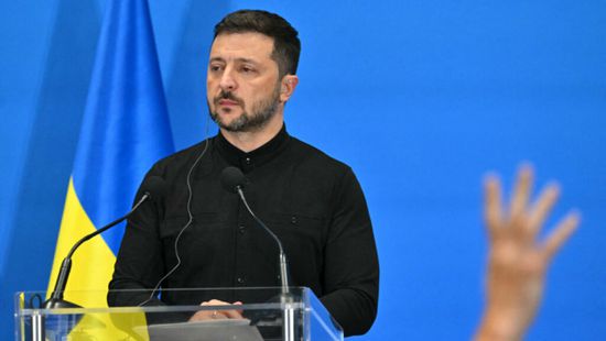 زيلينسكي يبدي استعداده للانضمام الى قمة ترامب وبوتين حال دعوته