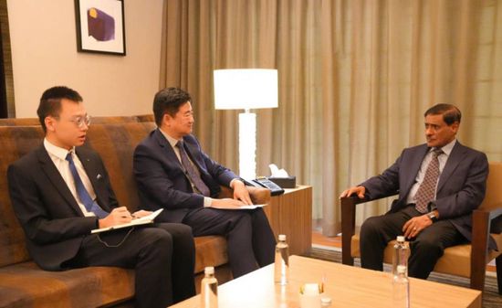 البحسني يدعو الصين لاستئناف استثماراتها وافتتاح مركز اقتصادي