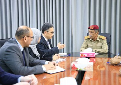 بارجاش يبحث مع وفد أممي مكافحة الإرهاب وحماية سواحل حضرموت