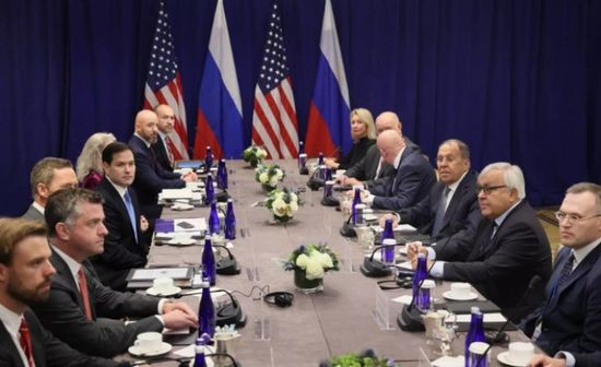 وزير الخارجية الروسي يجري محادثة هاتفية مع نظيره الأمريكي