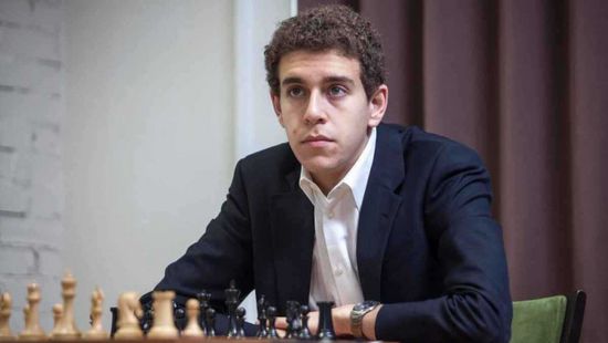 وفاة لاعب الشطرنج دانييل ناروديتسكي عن 29 عامًا