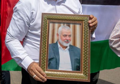 بينهم أفراد عائلة هنية.. إسرائيل تسمح بمغادرة عشرات الفلسطينيين من غزة