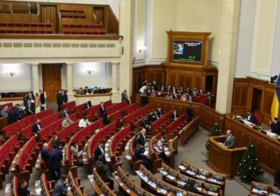 البرلمان الأوكراني يمدد العمل بالأحكام العرفية حتى 2026
