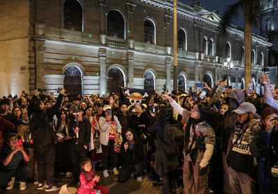 بسبب أعمال العنف.. إعلان حالة الطوارئ في بيرو شهرًا