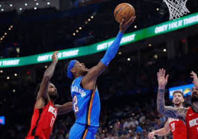 ثاندر يستهل حملة الدفاع عن اللقب بالفوز على روكتس