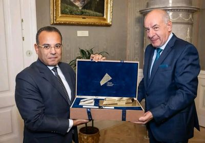 رئيس المجر يتسلم دعوة السيسي لحضور حفل افتتاح المتحف المصري الكبير