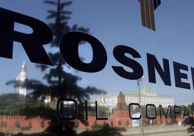 الخزانة الأمريكية تفرض عقوبات على أكبر شركتين للنفط بروسيا