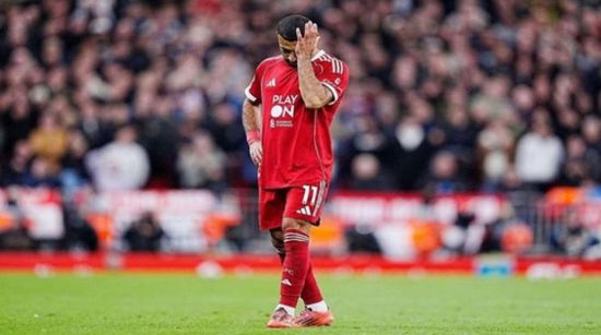 محمد صلاح يثير الجدل بعد حذف صورته بقميص ليفربول