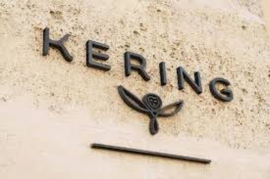 "كيرينغ" تبيع أعمالها في منتجات التجميل إلى "لوريال"