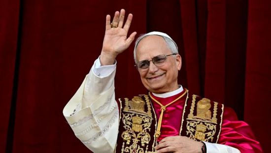 البابا لاوون الرابع عشر يندد بالإساءات بحق "المهاجرين المستضعفين"