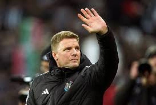 هاو ينتقد مزحة سلوت بشأن النادي الصغير مع تجاوز نيوكاسل لرحيل إيساك