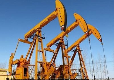 منصات التنقيب عن النفط بأمريكا تصعد لـ420 منصة