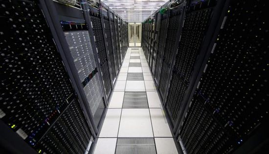 وزير الطاقة الأمريكي يطالب بتسريع مراجعات ربط مراكز البيانات بالشبكة