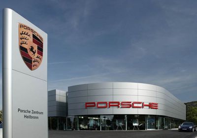 "بورشه" تتكبد أول خسارة فصلية منذ إدراجها بالبورصة