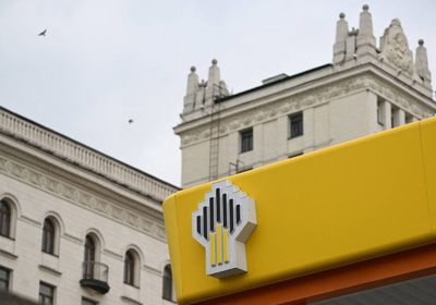 "شل" و"شيفرون" تخفضان إنتاج النفط والغاز في كازاخستان