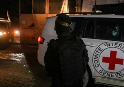 وسائل إعلام عبرية: حماس تعلن تسلّيم جثماني رهينتين اليوم