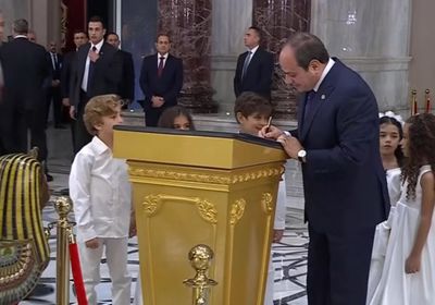 السيسى يوقّع على رسالة سلام من مصر إلى العالم