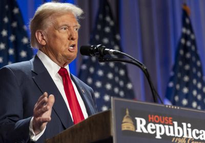 ترامب يعلن زيادة الرسوم الجمركية على كندا بنسبة 10%