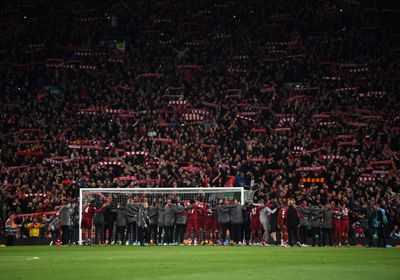 جماهير ليفربول تهاجم "سلوت" وتطالب بعودة كلوب