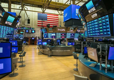 العقود الآجلة للأسهم الأمريكية ترتفع وسط هدوء التوترات التجارية