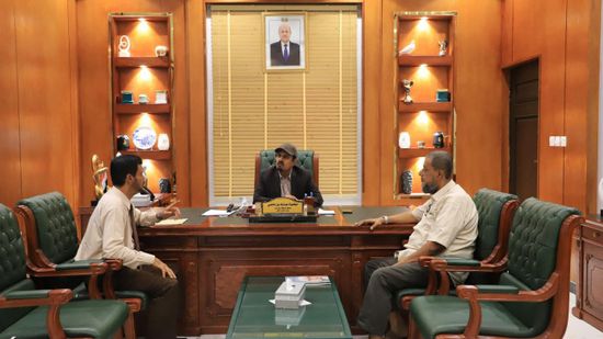 محافظ حضرموت يبحث سبل تحسين أداء المنافذ الجمركية