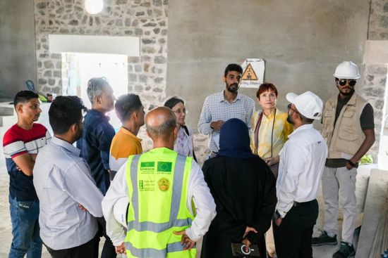 وفد فرنسي يزور موقع مشروع ترميم سينما برافين في كريتر