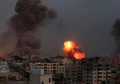 استشهاد 17 فلسطينيًا بمدينتي غزة وخان يونس