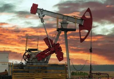 أسعار النفط تتراجع مع تقدم محادثات واشنطن وبكين