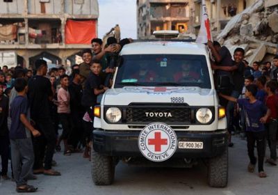 حماس تعتزم تسليم رفات رهينتين